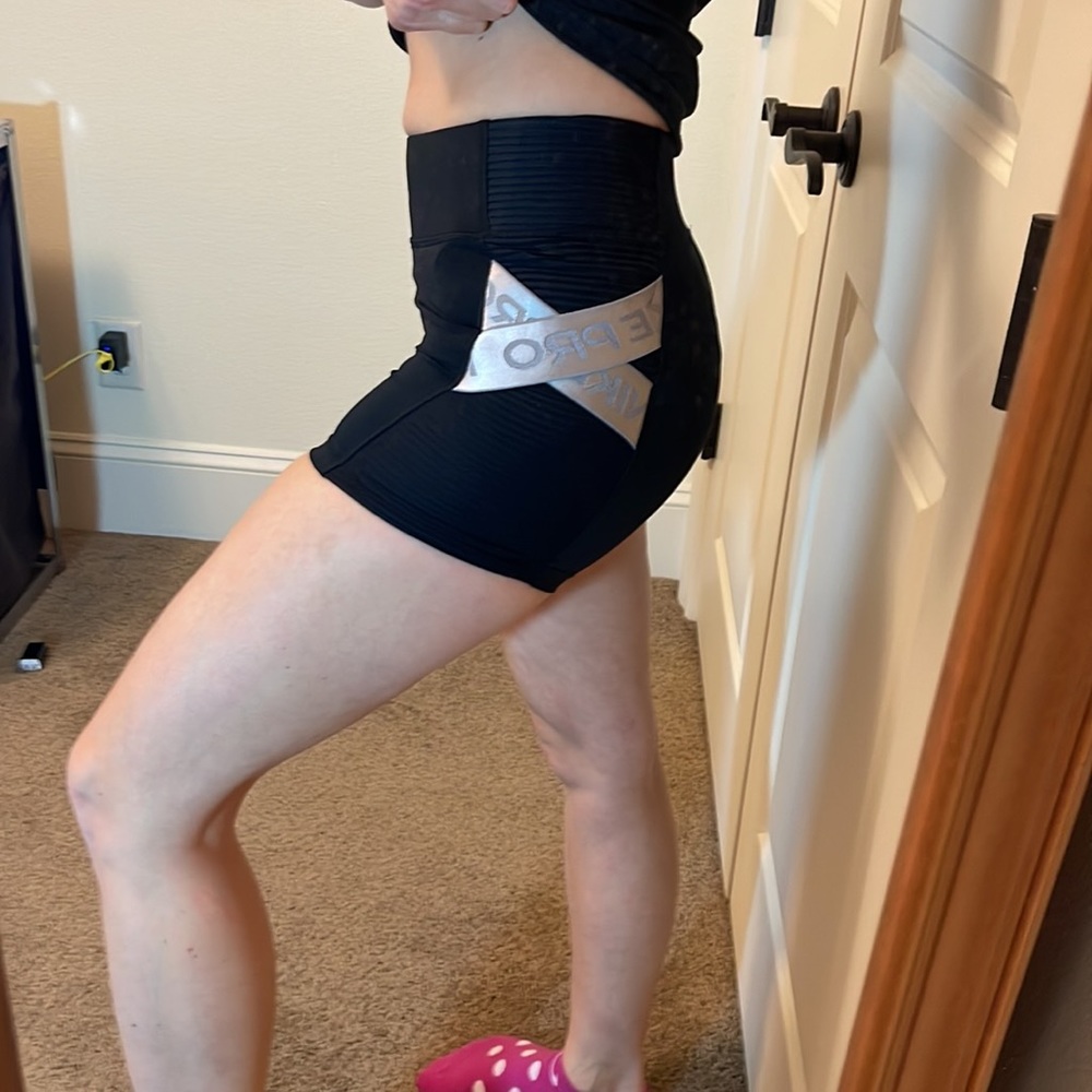 Nike Aeroadapt Shorts